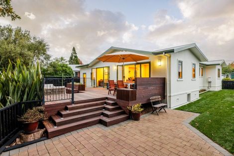 Photo of property in 16 Cranwell Place, Hillcrest, Hamilton, 3216