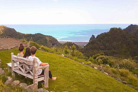 Photo of property in 134 Lone Kauri Road, Karekare, New Lynn, 0772