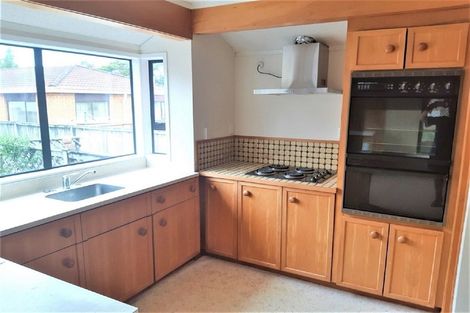 Photo of property in 1/58 Hillcrest Avenue, Hillcrest, Auckland, 0627