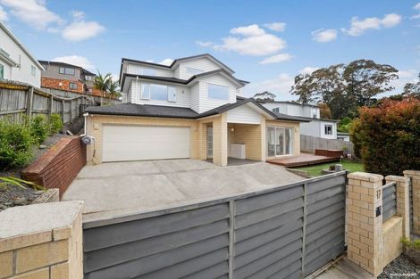 Photo of property in 17 Bintulu Place, Fairview Heights, Auckland, 0632