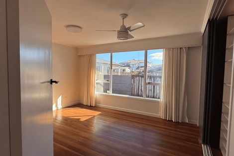 Photo of property in 61 Larnoch Road, Henderson, Auckland, 0610