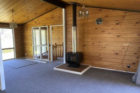 Photo of property in 1 Fitzpatrick Street, Newlands, Wellington, 6037