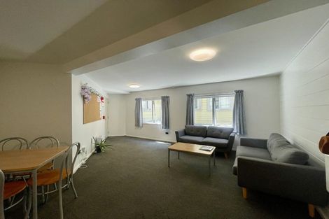 Photo of property in Basin Reserve Complex, 42/4 Sussex Street, Mount Cook, Wellington, 6021