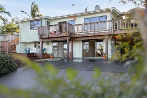 Photo of property in 26 Omokoroa Road, Omokoroa, 3114