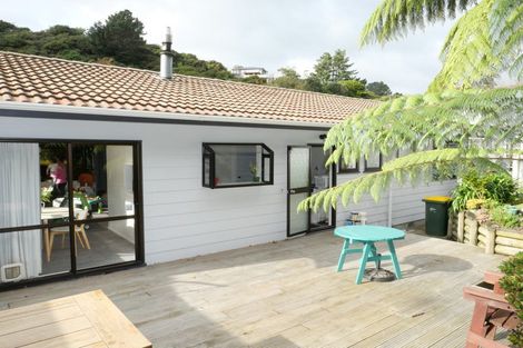 Photo of property in 41 Omapere Street, Whitby, Porirua, 5024