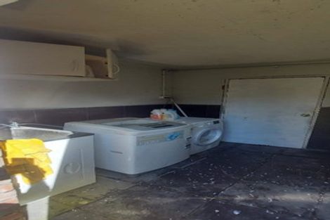 Photo of property in 64 Astley Avenue, New Lynn, Auckland, 0600