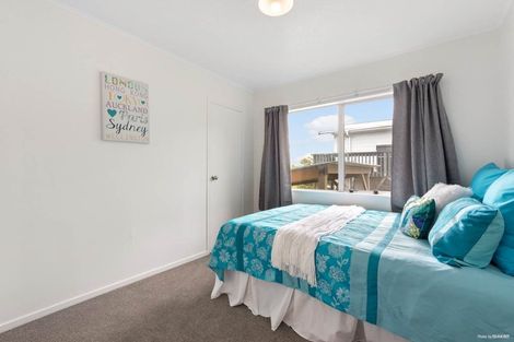 Photo of property in 18 Aldern Road, Massey, Auckland, 0614