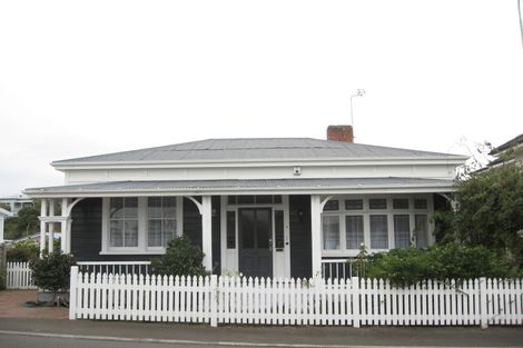 Photo of property in 5 May Avenue, Hospital Hill, Napier, 4110