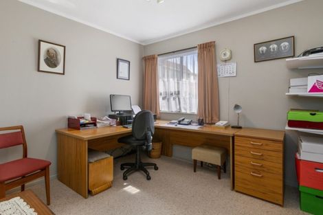 Photo of property in 26 Beauchamp Street, Tawa, Wellington, 5028