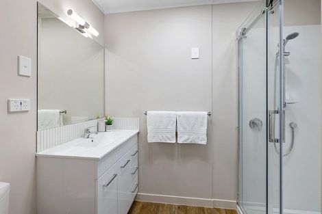 Photo of property in 8 Julian Place, Westown, New Plymouth, 4310