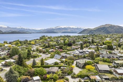 Photo of property in 40 Hunter Crescent, Wanaka, 9305