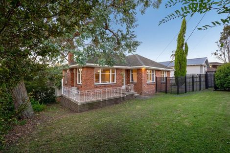 Photo of property in 2/177 Mokoia Road, Birkenhead, Auckland, 0626