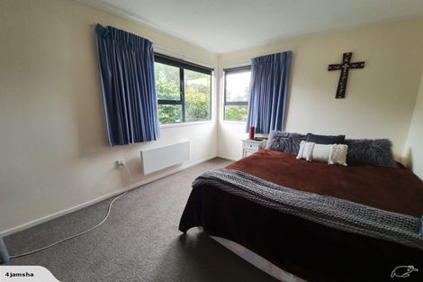 Photo of property in 19 Halladale Road, Papakowhai, Porirua, 5024
