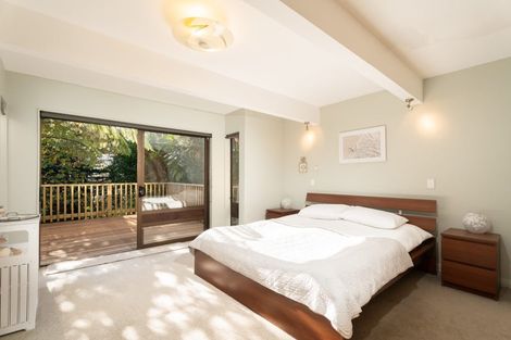 Photo of property in 37 Greyfriars Crescent, Tawa, Wellington, 5028