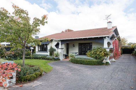 Photo of property in 10 Milverton Avenue, Hokowhitu, Palmerston North, 4410