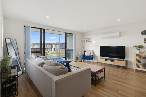 Photo of property in 104/5 Dishys Road, Flat Bush, Auckland, 2019