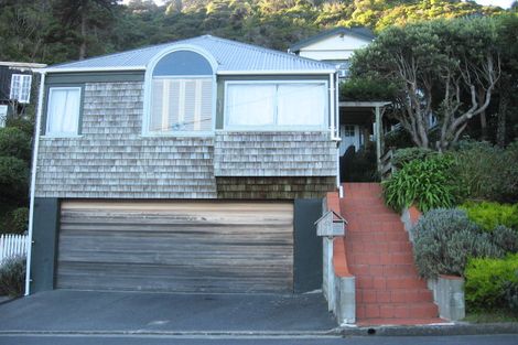 Photo of property in 43 Totara Street, Eastbourne, Lower Hutt, 5013