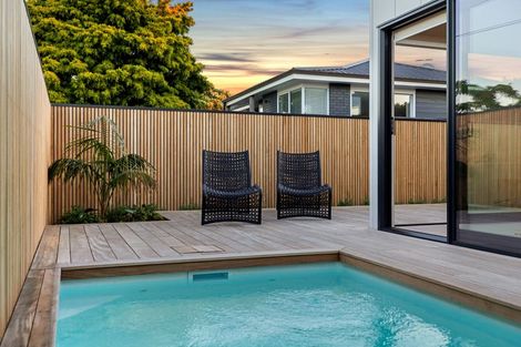 Photo of property in 12 Pitau Road, Mount Maunganui, 3116