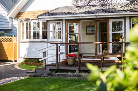 Photo of property in 123 Muritai Road, Eastbourne, Lower Hutt, 5013