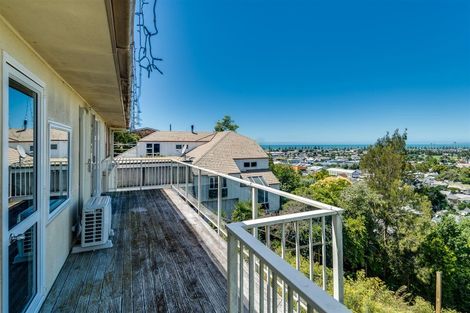 Photo of property in 27a Enfield Road, Hospital Hill, Napier, 4110