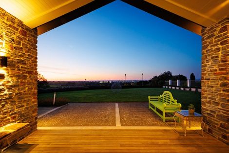 Photo of property in 21 The Strand, Fitzherbert, Palmerston North, 4410