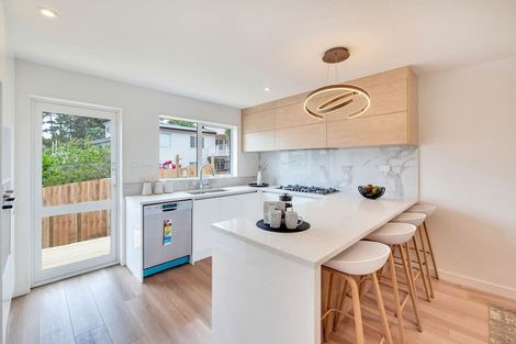 Photo of property in 68 Channel View Road, Campbells Bay, Auckland, 0630