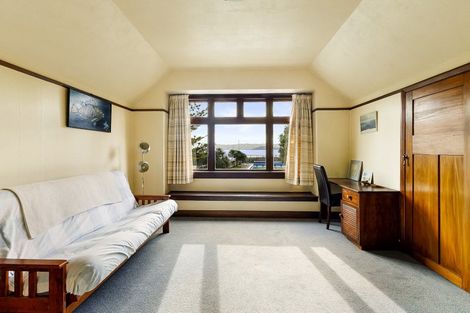 Photo of property in 73 Marine Parade, Eastbourne, Lower Hutt, 5013