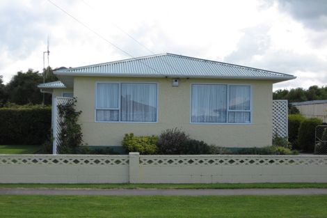 Photo of property in 51 Manuka Street, Castlecliff, Whanganui, 4501