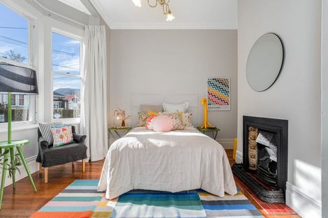 Photo of property in 9 Ranfurly Terrace, Mount Cook, Wellington, 6021