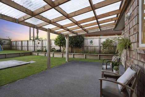 Photo of property in 2 Halyard Loop, Haruru, 0204