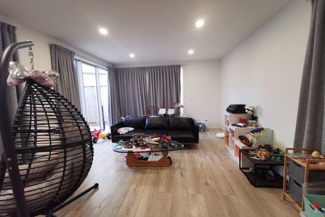 Photo of property in 64 Craigs Way, Hobsonville, Auckland, 0616