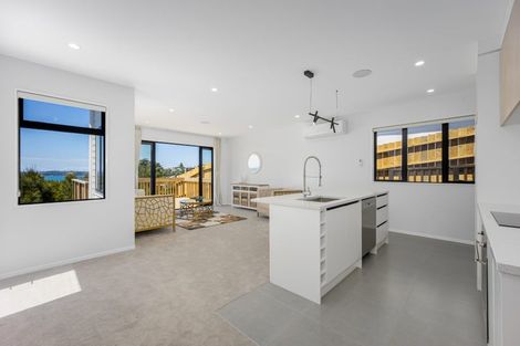 Photo of property in 254a Whangaparaoa Road, Red Beach, 0932