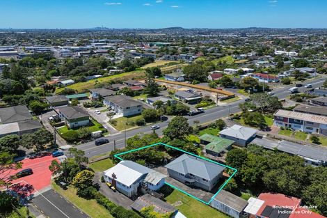 Photo of property in 1/84 West Coast Road, Glen Eden, Auckland, 0602