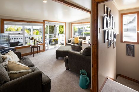 Photo of property in 104 Forest Lake Road, Forest Lake, Hamilton, 3200