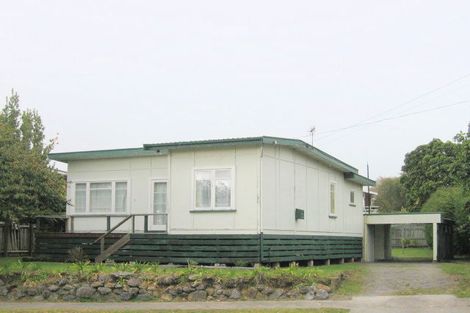 Photo of property in 4 Parata Street, Two Mile Bay, Taupo, 3330