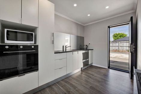 Photo of property in 3/220 Coronation Avenue, Welbourn, New Plymouth, 4310