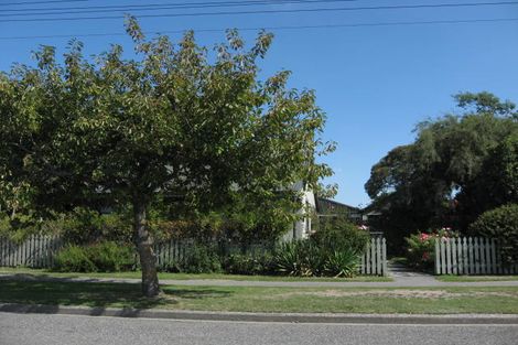 Photo of property in 27 Leeston And Lake Road, Leeston, 7632
