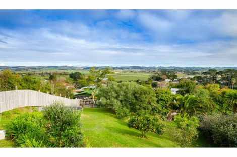 Photo of property in 69 Garfield Road, Helensville, 0800