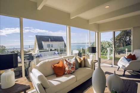 Photo of property in 2a Eastcliffe Road, Castor Bay, Auckland, 0620