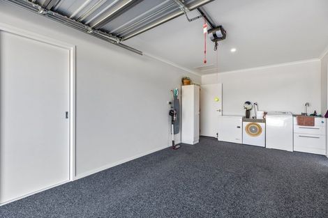 Photo of property in 184 Te Okuroa Drive, Papamoa, 3118