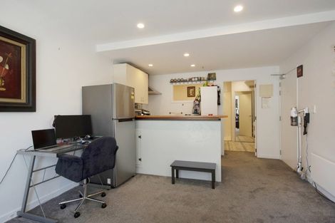 Photo of property in Terrace Heights Apartments, 5b/163 The Terrace, Wellington Central, Wellington, 6011
