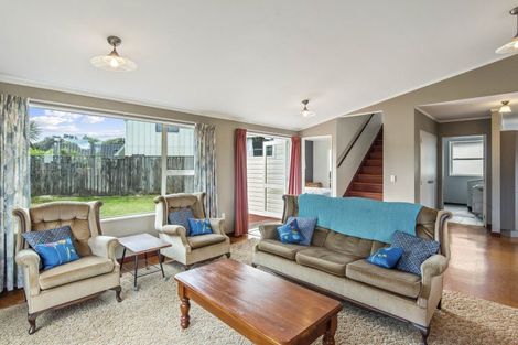 Photo of property in 1 Frances Street, Waikanae Beach, Waikanae, 5036