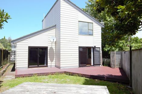 Photo of property in 1/19 Tree View Avenue, Glenfield, Auckland, 0629