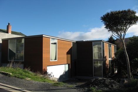 Photo of property in 25 Brownville Crescent, Maori Hill, Dunedin, 9010
