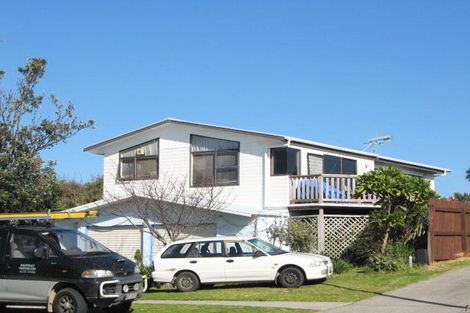 Photo of property in 13 Ohuirehe Road, Coastlands, Whakatane, 3120