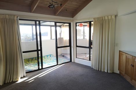 Photo of property in 62 Newhaven Terrace, Mairangi Bay, Auckland, 0630