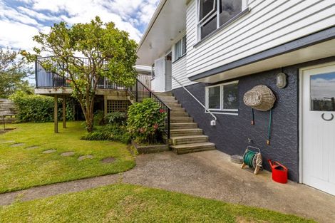 Photo of property in 230 Frankley Road, Frankleigh Park, New Plymouth, 4310