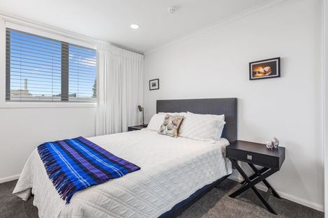 Photo of property in Salisbury Crown, 5/7 Salisbury Avenue, Mount Maunganui, 3116