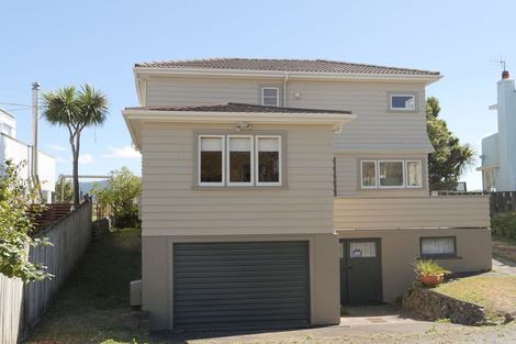Photo of property in 77 Manly Street, Paraparaumu Beach, Paraparaumu, 5032