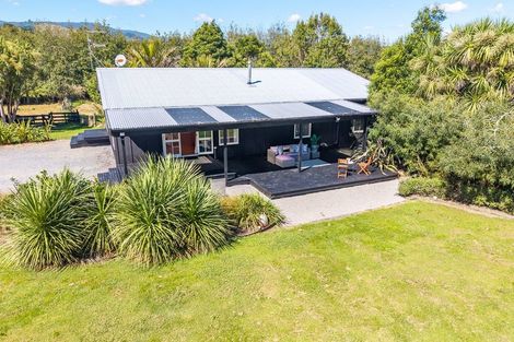 Photo of property in 98 Rahui Road, Otaki, 5512